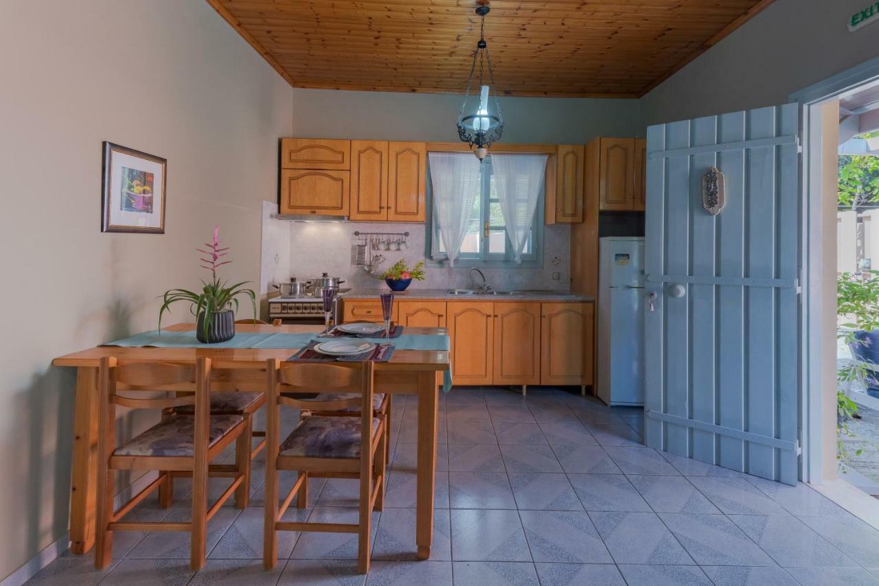 Mihaila Bungalows Esparta Exterior foto